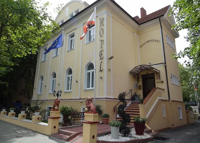 Konstanz Otel Berlin